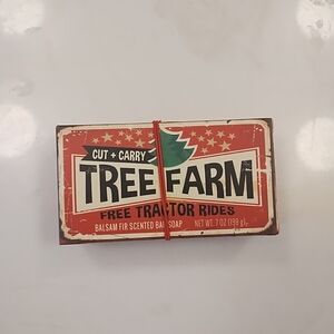 Cut + Carry Tree Farm Free Tractor Rides Balsam Fir Scented Bar Soap - 198g